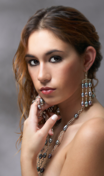 06Liz_Pearls2
